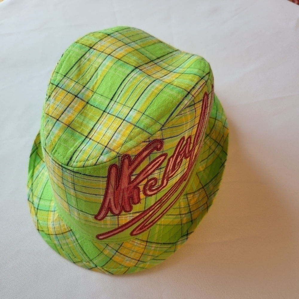 Disney Parks Mickey Mouse hat NWT